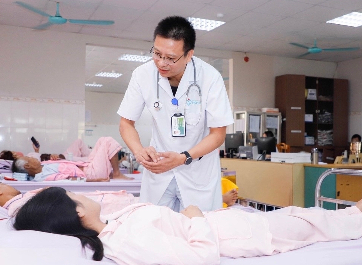 Suy thận giai đoạn nặng ở tuổi 19 vì thói quen tự dùng thuốc