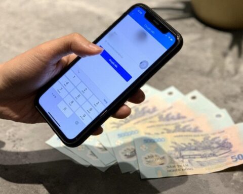 Hơn 1.300 người ở TP.HCM đồng loạt có thêm 5.000.000 đồng trong tài khoản, cơ quan chức năng thông báo: Có 1 đặc điểm chung