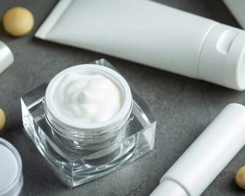 Nóng: Thu hồi, buộc tiêu hủy 107 lô kem trị mụn, trắng da chứa chất cấm