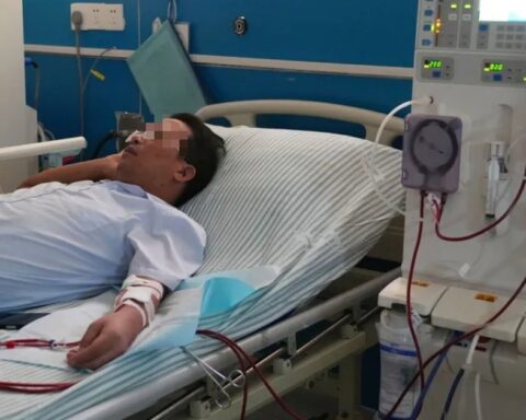 Nam tài xế suy thận nặng, người vợ chỉ nói 1 câu: “Anh ấy không chịu nghe lời tôi, giờ thì đã muộn”