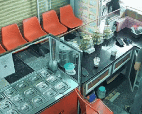 Khách mua bát cháo 20.000 đồng chuyển nhầm thành 20 triệu đồng: Chủ quán lên tiếng