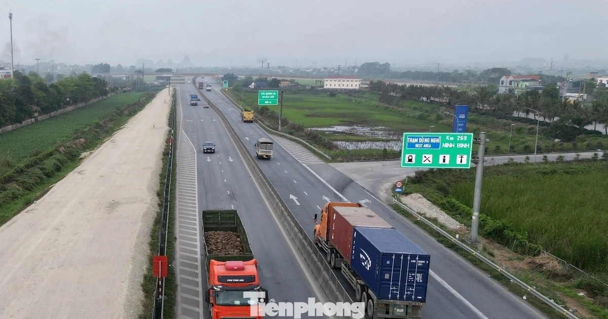 Cao tốc Cao Bồ – Mai Sơn mở rộng chưa xong, vì sao xe được đi tạm?