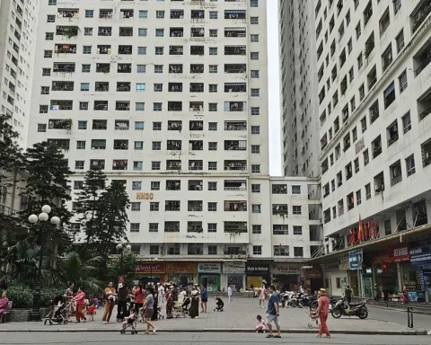 Sau khảo sát ‘trả nhà lấy tiền’, dân chung cư HH Linh Đàm lại nhận thông báo thu phí bảo trì