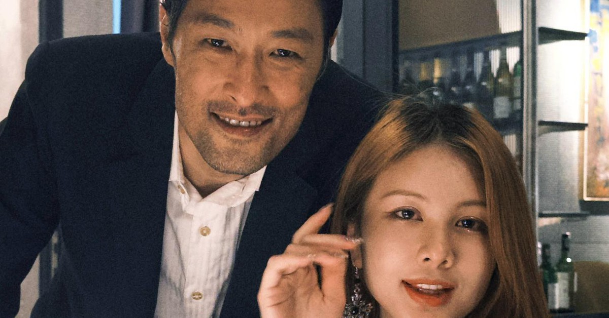 “Johnny Trí Nguyễn và người yêu” lên hot search