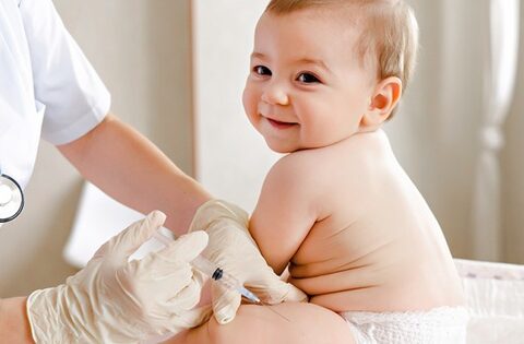 7 loại vắc xin giúp trẻ tránh bệnh mùa hè
