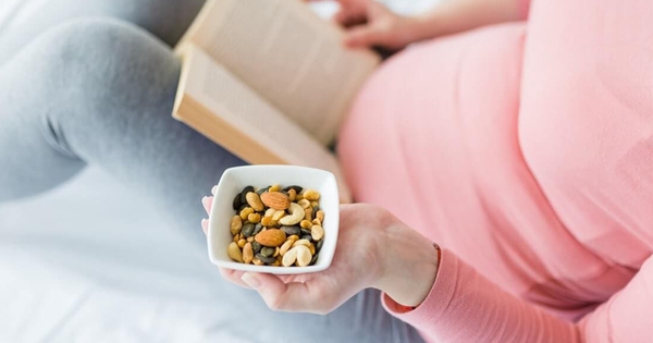 Lợi ích bất ngờ khi ăn các loại hạt trong 3 tháng đầu thai kỳ