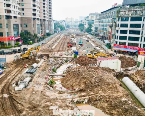 Vành đai 2,5 đoạn Cầu Giấy thi công theo lệnh khẩn cấp hiện ra sao?