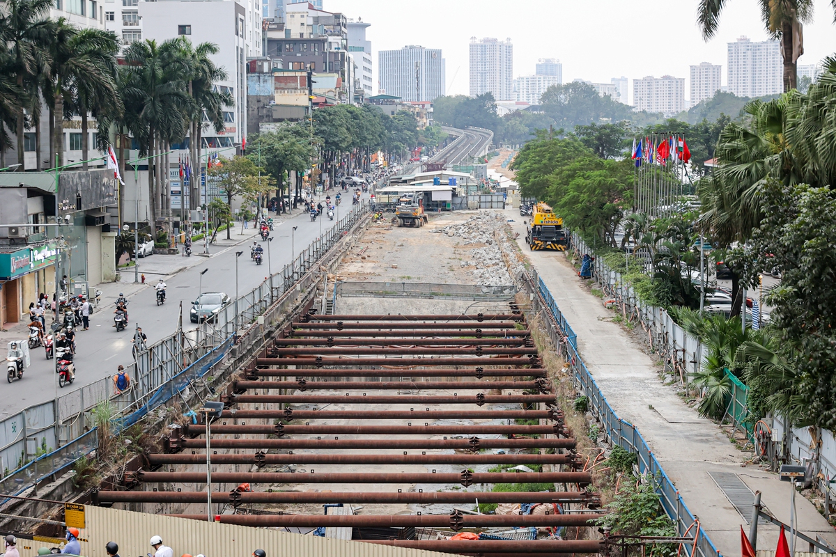 Gần một thập kỷ ‘bị giam’ bên lô cốt metro Nhổn – ga Hà Nội