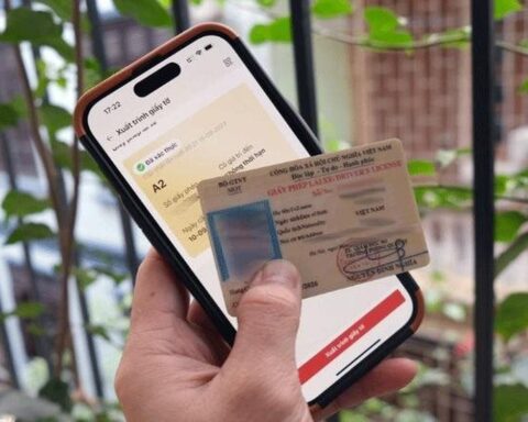 Đã có VNeID nhưng vẫn bị phạt nếu không mang GPLX bản cứng khi ra đường trong trường hợp sau