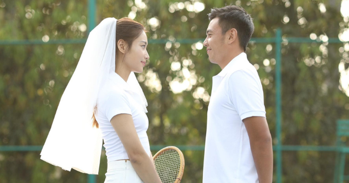 Tay vợt số 1 Việt Nam Lý Hoàng Nam “mừng ra mặt” vì “sống sót” sau 3 năm cưới hotgirl bóng rổ ĐH RMIT