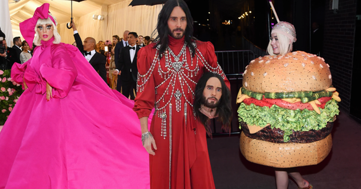 Chưa có mùa Met Gala nào mà ai cũng “mặc hề” đến vậy, 7 năm trôi qua nhưng dân tình vẫn chế meme một người
