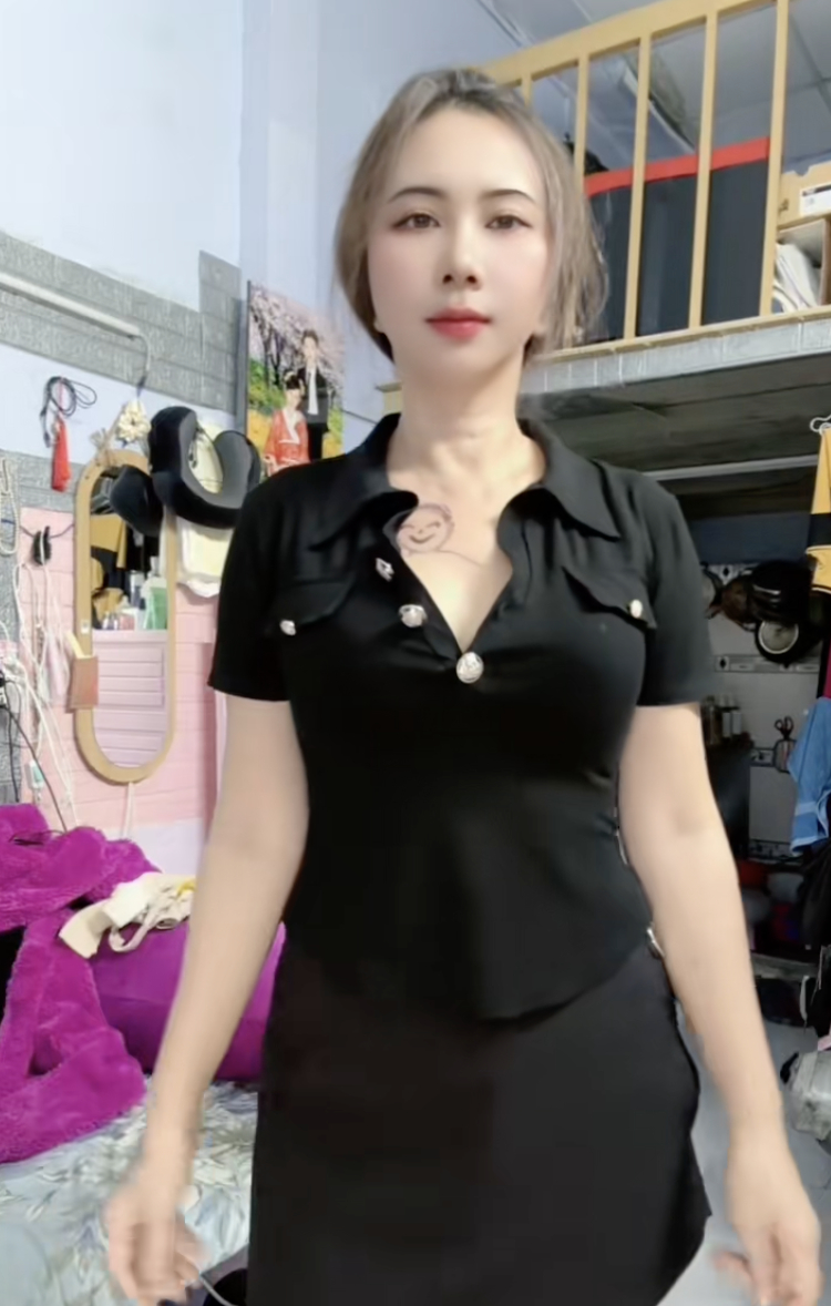 Mẹ Thuỳ Tiên có động thái lạ- Ảnh 1.