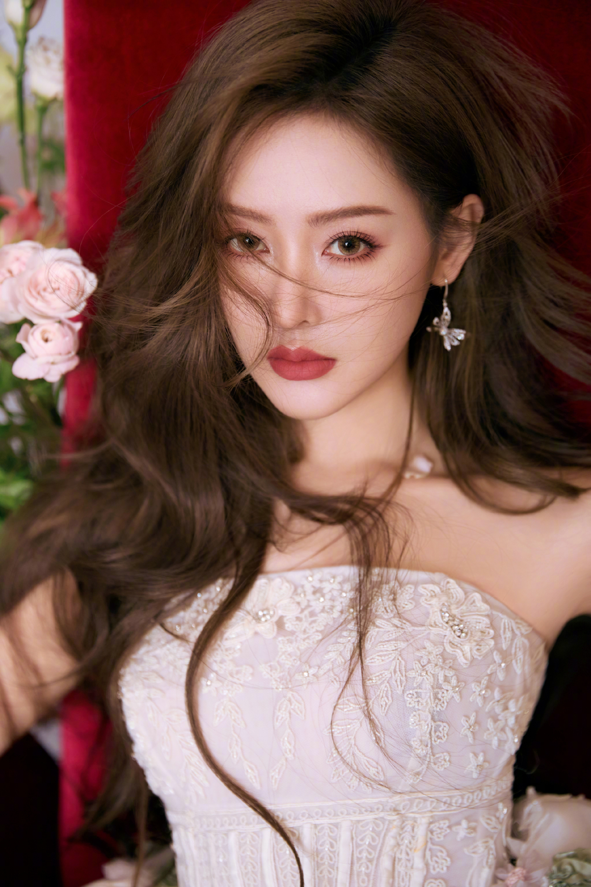 Mỹ nhân đẹp nhất showbiz nghi cặp kè đại gia ngành dược đã có vợ con, bí mật bại lộ vì bị hot girl nhái phong cách- Ảnh 5.