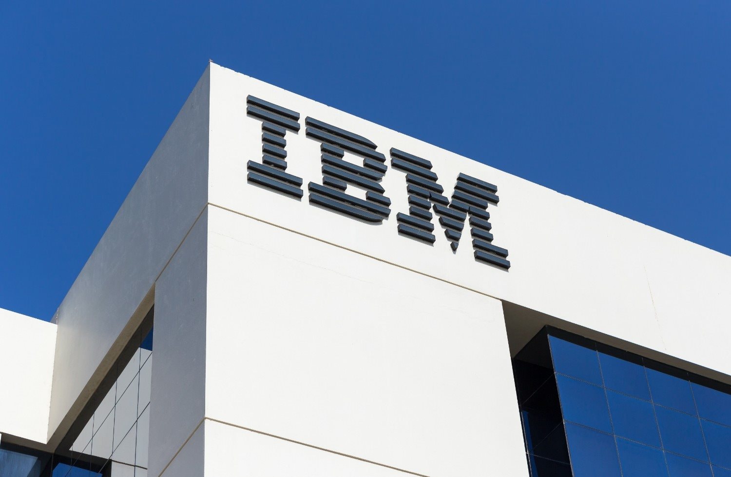 Đi ngược cả thế giới: Giữa bão sa thải vì AI, vì sao IBM lại tăng gấp 3 lần quy mô tuyển dụng Gen Z?- Ảnh 2.