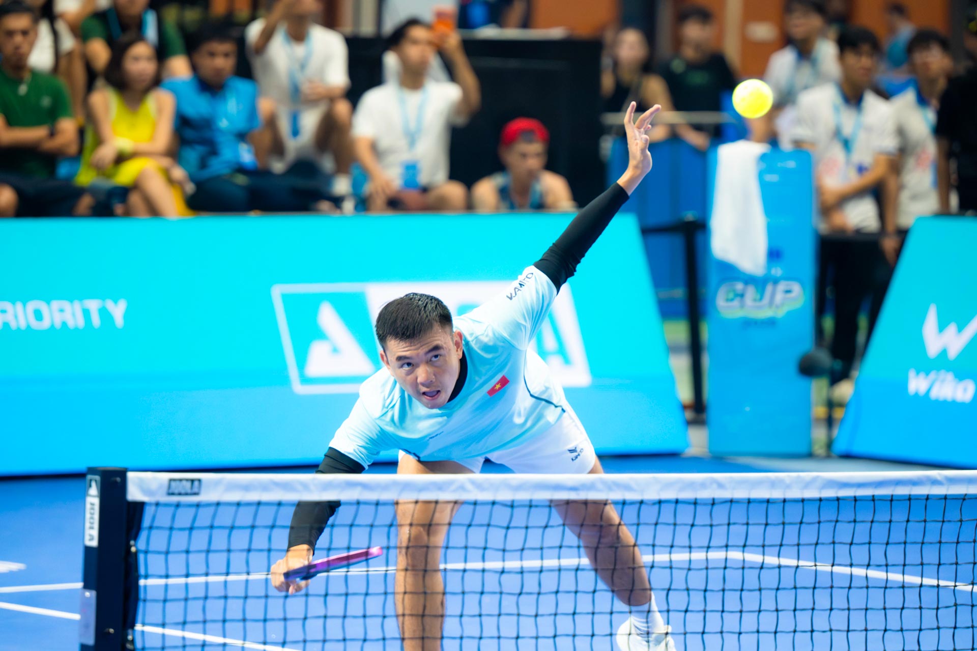 Quá dễ dàng: Lý Hoàng Nam đánh bại Trương Vinh Hiển chỉ với 2 set đấu chớp nhoáng, vô địch đơn nam Pro PPA Hanoi- Ảnh 11. Quá dễ dàng: Lý Hoàng Nam đánh bại Trương Vinh Hiển chỉ với 2 set đấu chớp nhoáng, vô địch đơn nam Pro PPA Hanoi- Ảnh 11.