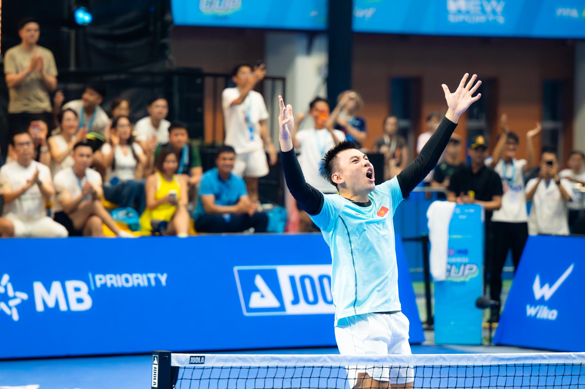 Quá dễ dàng: Lý Hoàng Nam đánh bại Trương Vinh Hiển chỉ với 2 set đấu chớp nhoáng, vô địch đơn nam Pro PPA Hanoi- Ảnh 4. Quá dễ dàng: Lý Hoàng Nam đánh bại Trương Vinh Hiển chỉ với 2 set đấu chớp nhoáng, vô địch đơn nam Pro PPA Hanoi- Ảnh 4.