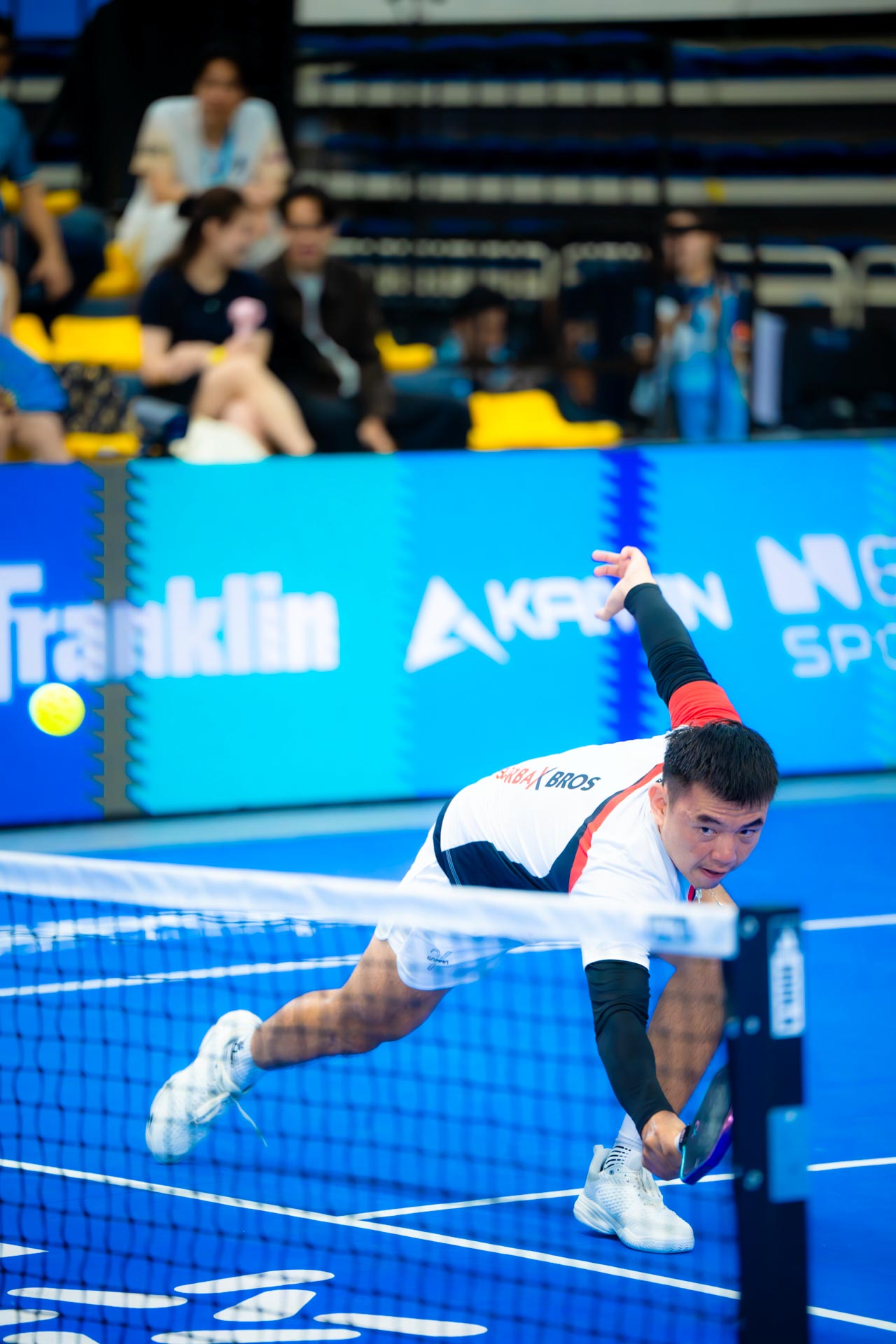 Lý Hoàng Nam bất ngờ thắng 