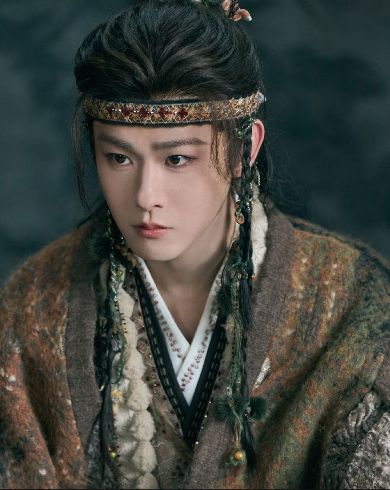 Xem phim Trung Quốc này như ăn cơm nhai phải sạn: Kịch bản dở đến tận cùng, nam chính mặt toàn góc chết- Ảnh 8.