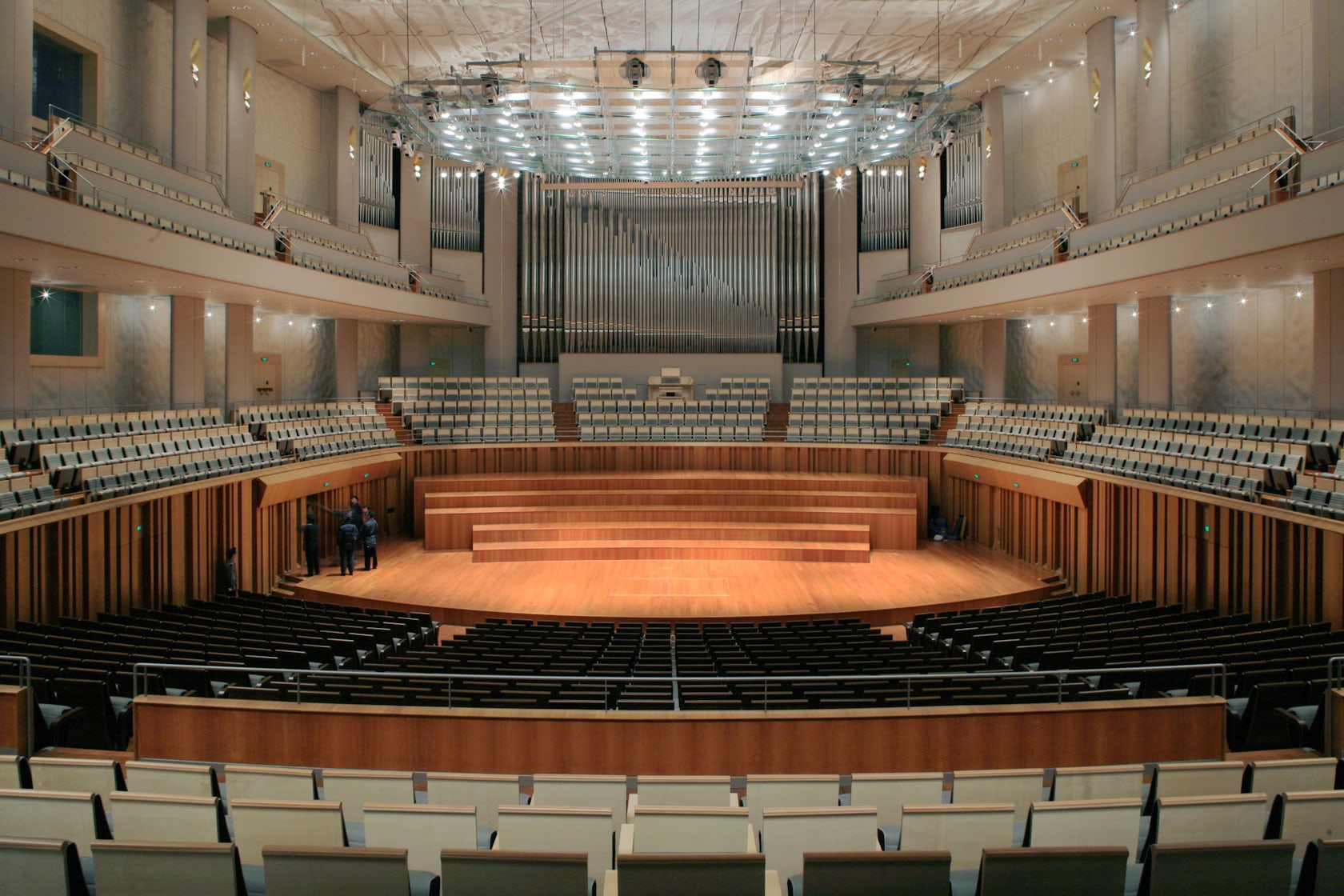 Công trình phu nhân TBT Tô Lâm vừa thăm: Bao quanh bởi hồ nhân tạo, có lối vào qua hành lang ngầm - Ảnh 5.