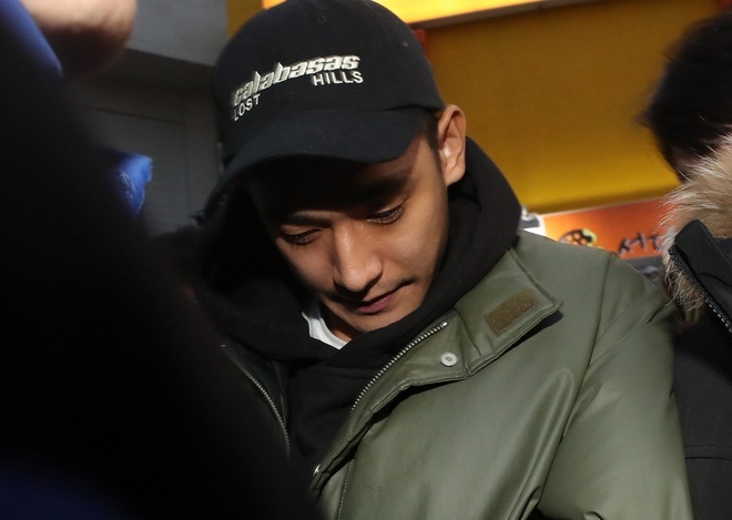 Sự hết thời của nam diễn viên bị bắt tại sân bay vì dùng chất cấm: 3.000 ngày ăn bám vợ ca sĩ, nhan sắc xuống cấp không phanh- Ảnh 2.