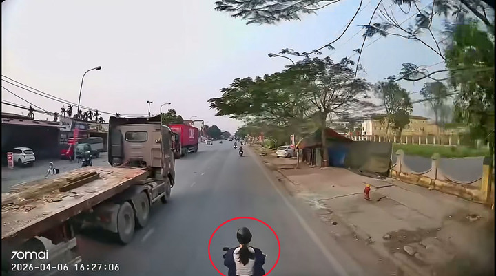 Cô gái kể phút hoảng loạn khi bị xe tải kéo lê cả trăm mét trên quốc lộ- Ảnh 2.