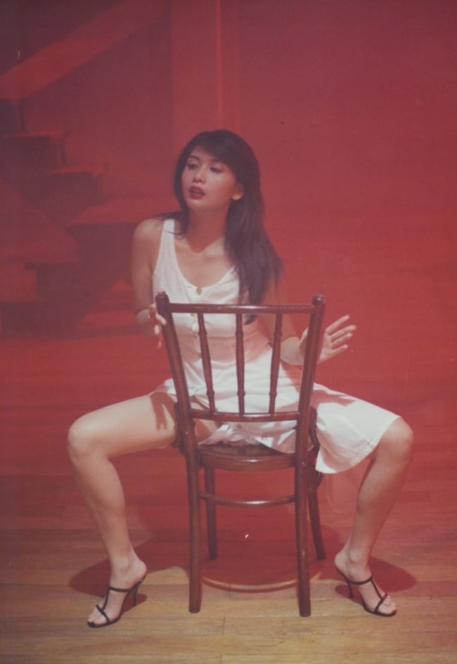 Nữ thần gợi cảm bậc nhất Hong Kong khiến Thành Long, Châu Tinh Trì say đắm- Ảnh 9.