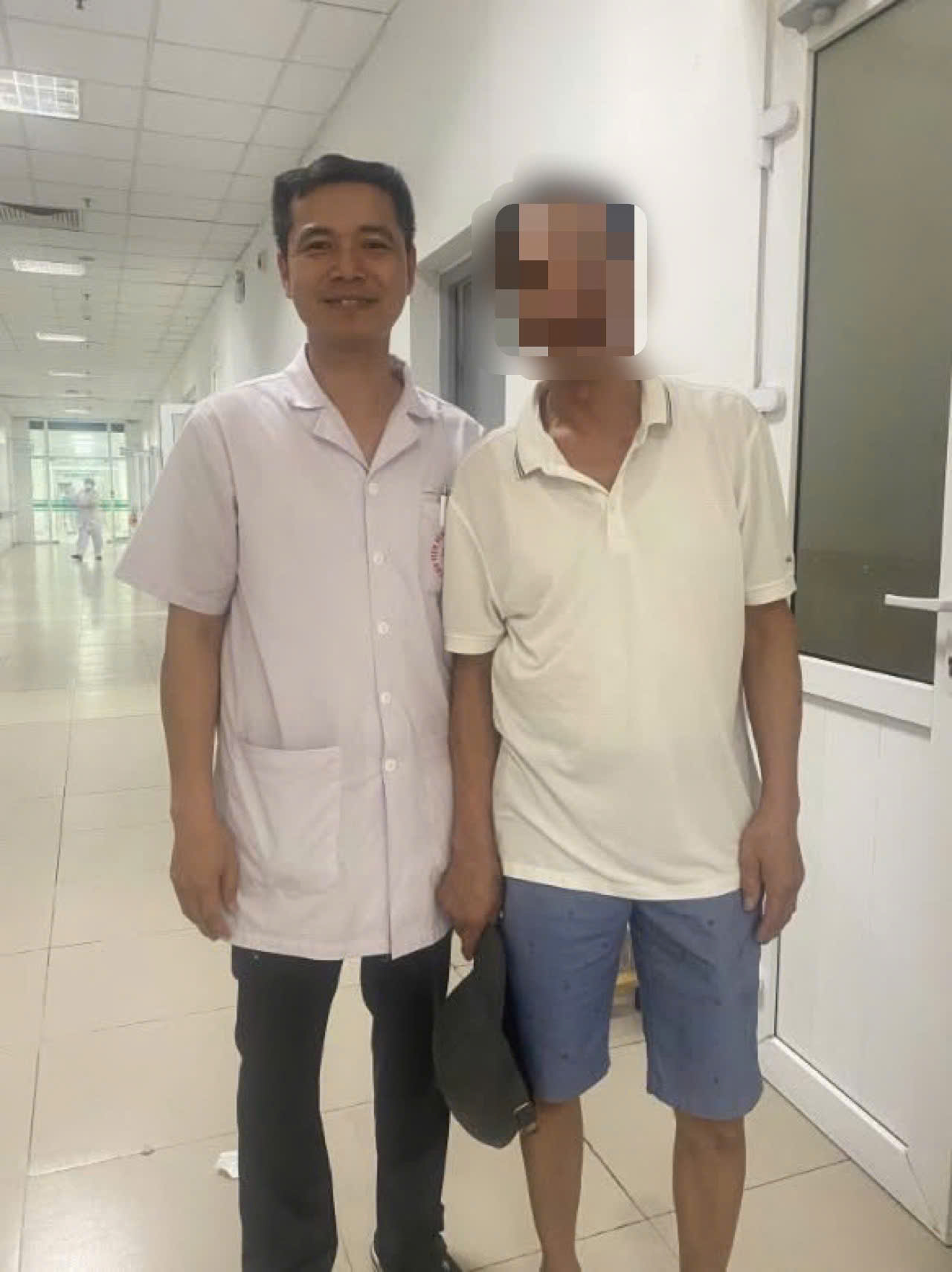 Mắc ung thư gan, được tiên lượng chỉ sống thêm vài tháng, người đàn ông Hà Nội làm được điều khó tin- Ảnh 2.