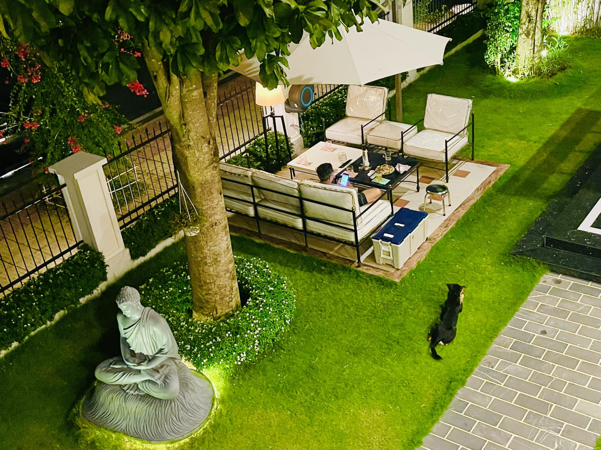 Trai nghèo miền Tây nay là ngôi sao showbiz: Sở hữu biệt thự 40 tỷ xa hoa, còn tậu cả cơ ngơi 25 tỷ tặng bố mẹ- Ảnh 6.