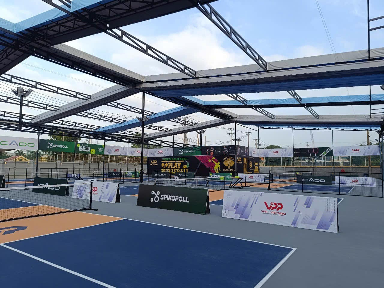 Cụm 18 sân pickleball sang chảnh ở TP.HCM là của ai? Hé lộ thân thế của con trai đại gia đứng sau - Ảnh 3.