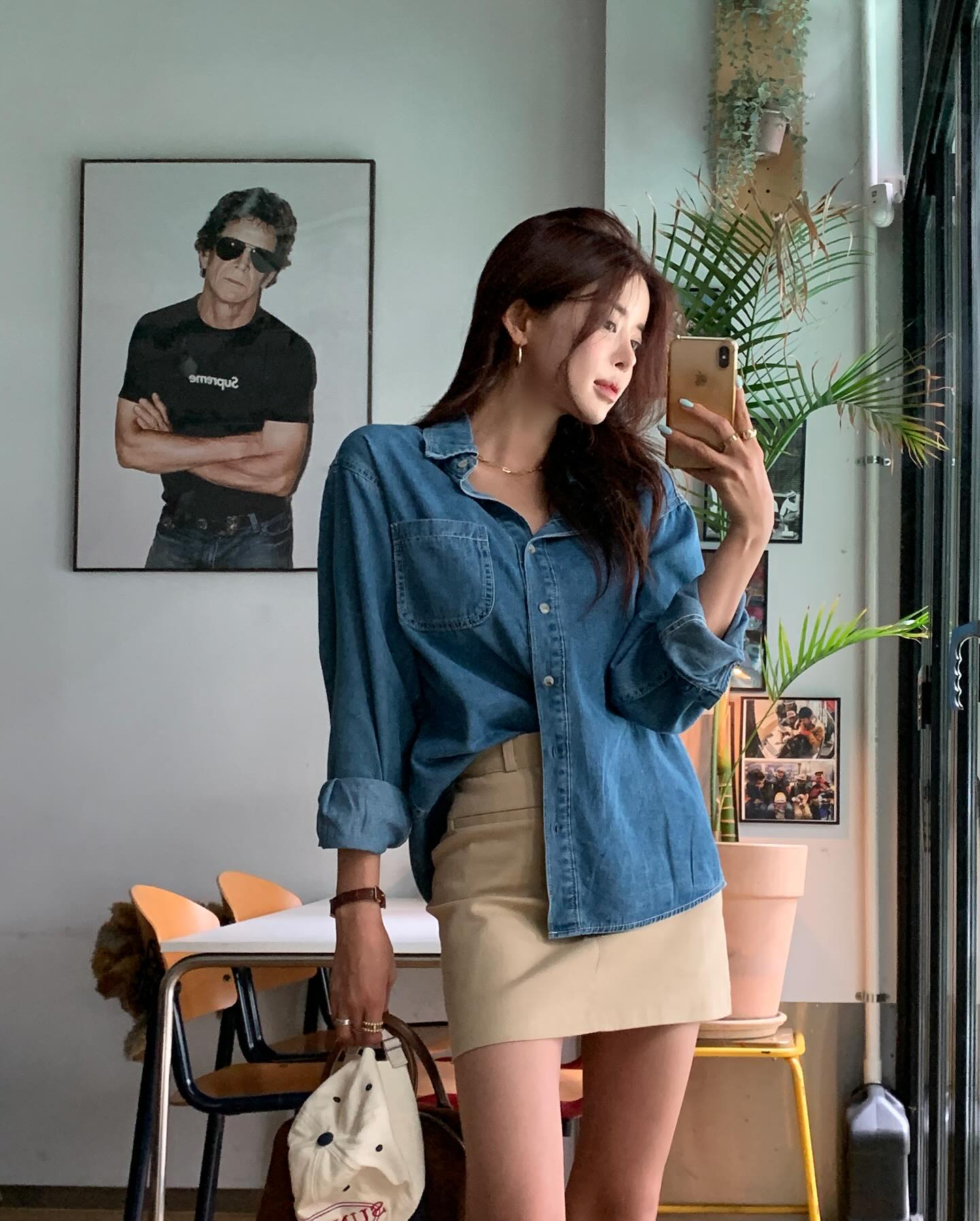 4 cách mặc chân váy ngắn đẹp từ dạo phố tới đi du lịch, lên hình sống ảo cực xinh- Ảnh 7.