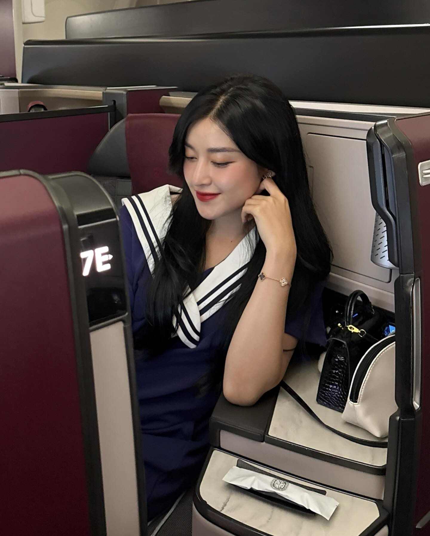 Á hậu Huyền My tiếp tục lên đơn sau vụ đôi giày "bẩn bẩn", netizen nổi nóng: "Tôi điên lắm rồi đấy!"- Ảnh 6.