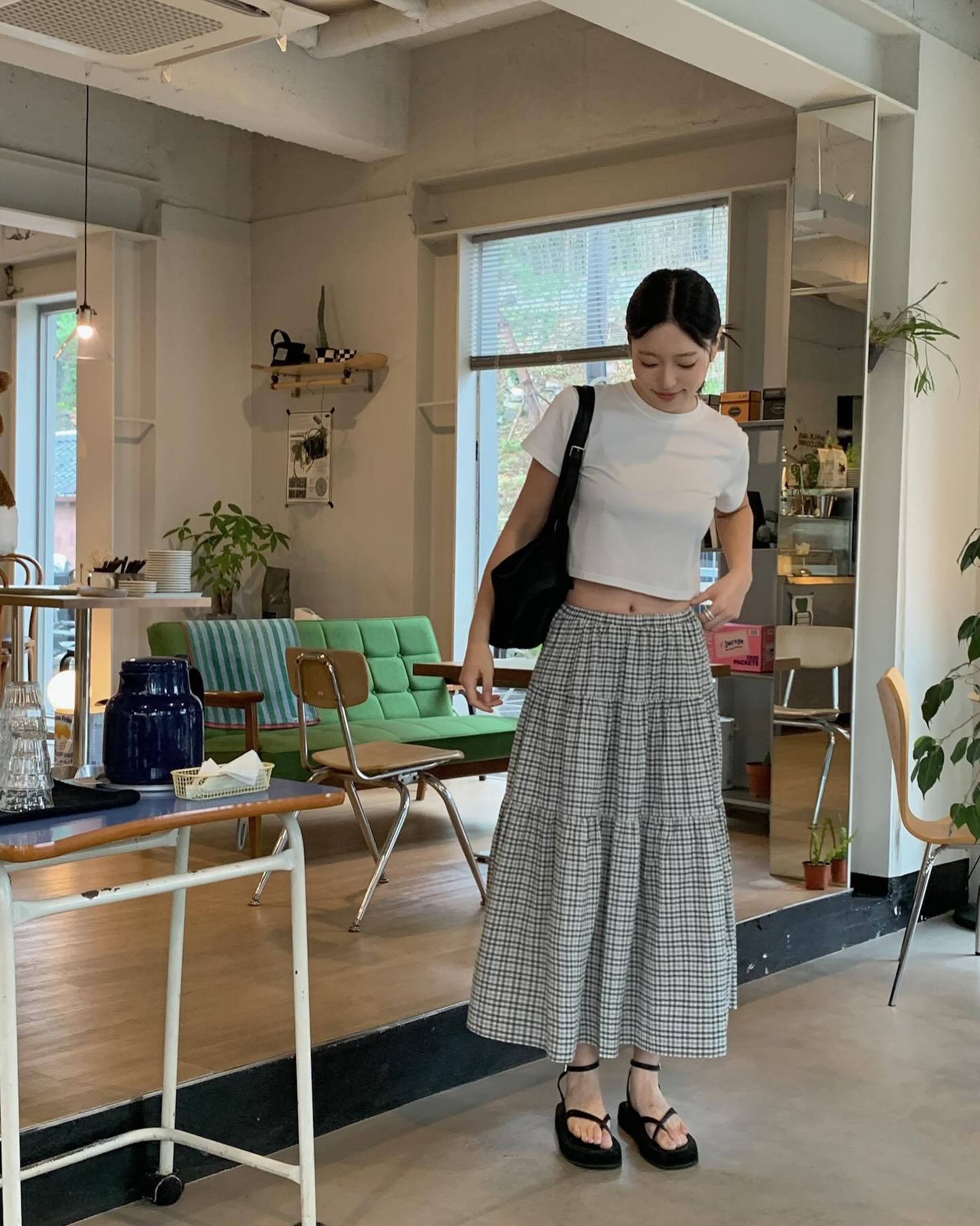 4 cách mặc chân váy đẹp mê ly khi đi du lịch- Ảnh 9.