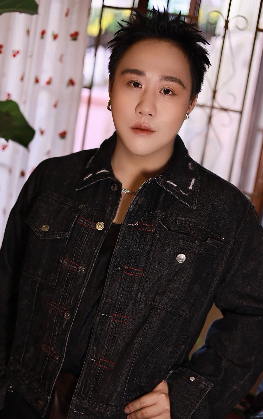 Mới nhất drama hành hung nữ bác sĩ: Trung Quân Idol thông báo ngưng hoạt động rồi xoá post sau 10 phút- Ảnh 1.