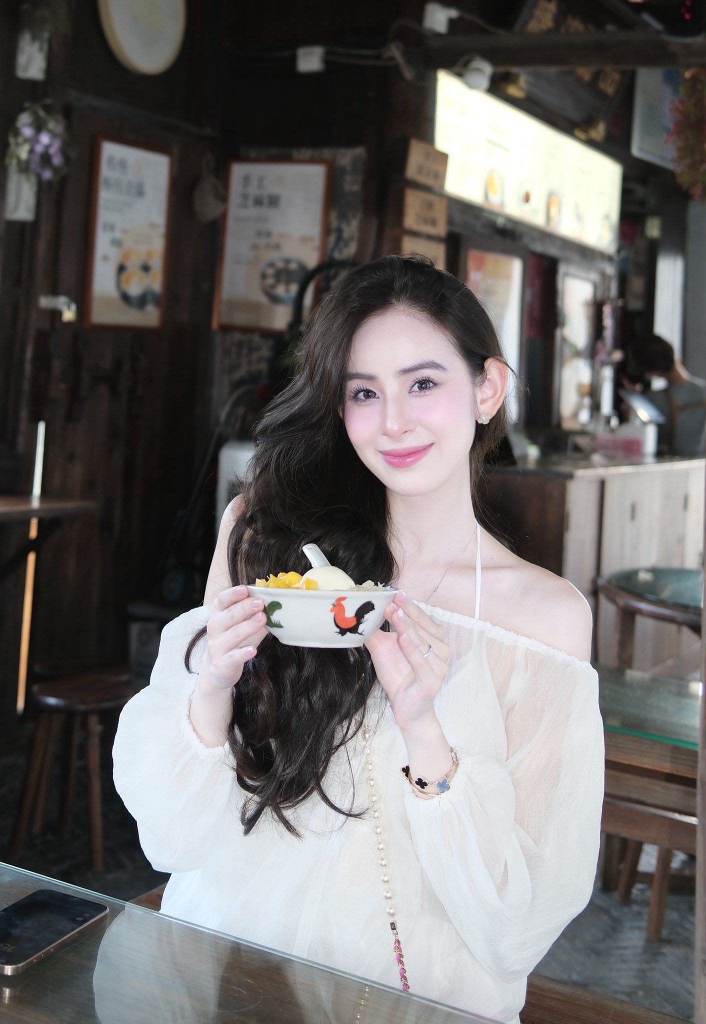 Con dâu cựu chủ tịch, “phó giám đốc” trong phim Việt để lộ ảnh trong phòng tập: Giàu, đẹp, vẫn kỷ luật- Ảnh 3.