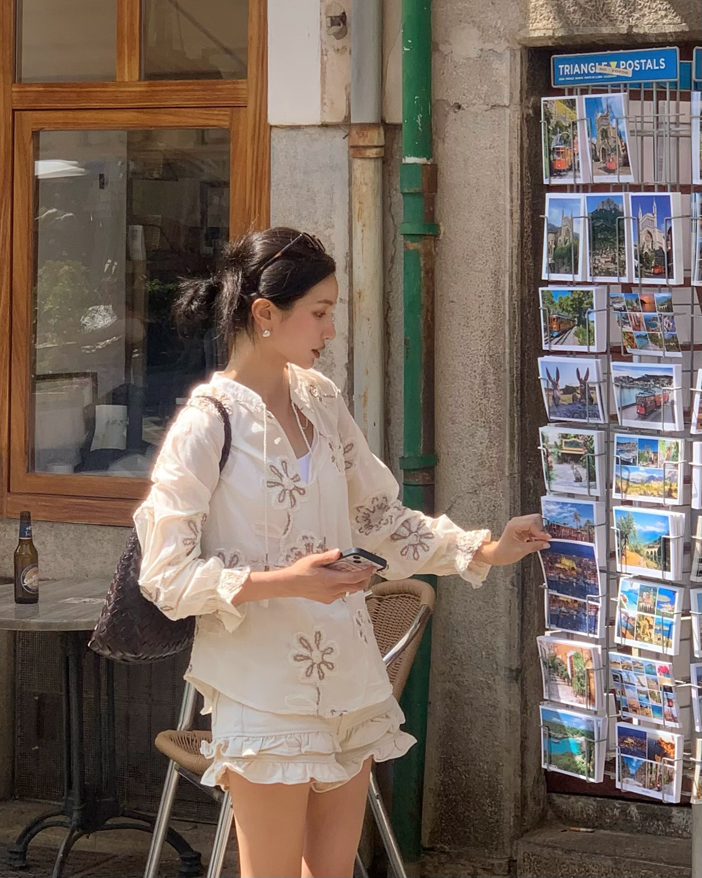 4 cách mặc chân váy ngắn đẹp từ dạo phố tới đi du lịch, lên hình sống ảo cực xinh- Ảnh 3.