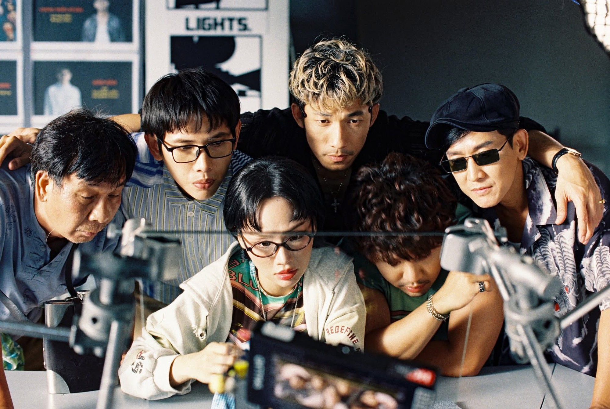 Đường đua phim Việt dịp lễ 30/4: Kinh dị thắng thế, đạo diễn trăm tỷ ngã ngựa?- Ảnh 4.