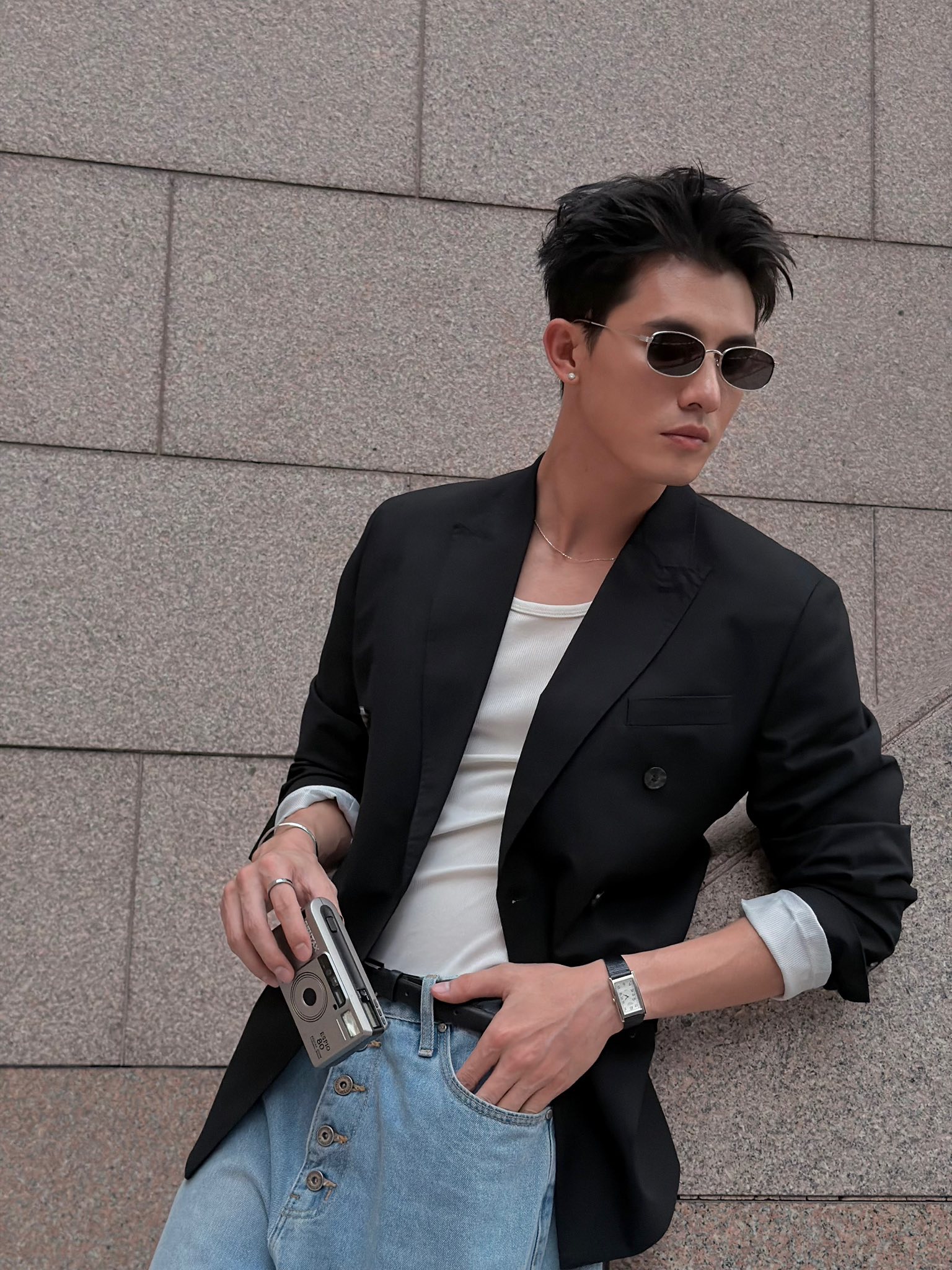 Mỹ nam thế hệ mới đang gây nhiễu loạn màn ảnh Việt: Khí chất không có điểm chê, gương mặt hoàn hảo chuẩn "tỷ lệ vàng"- Ảnh 4.