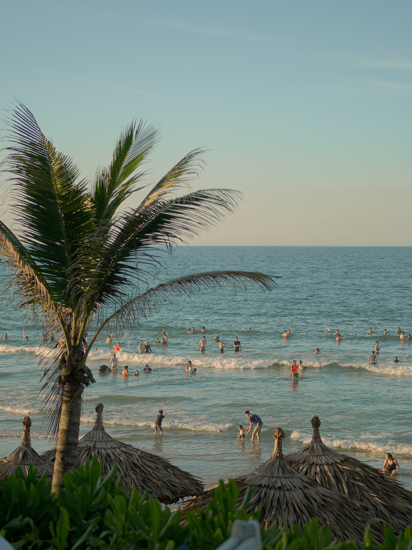 Cảnh tượng hiếm xảy ra ngay đầu tháng 4 ở Đà Nẵng - Ảnh 6.