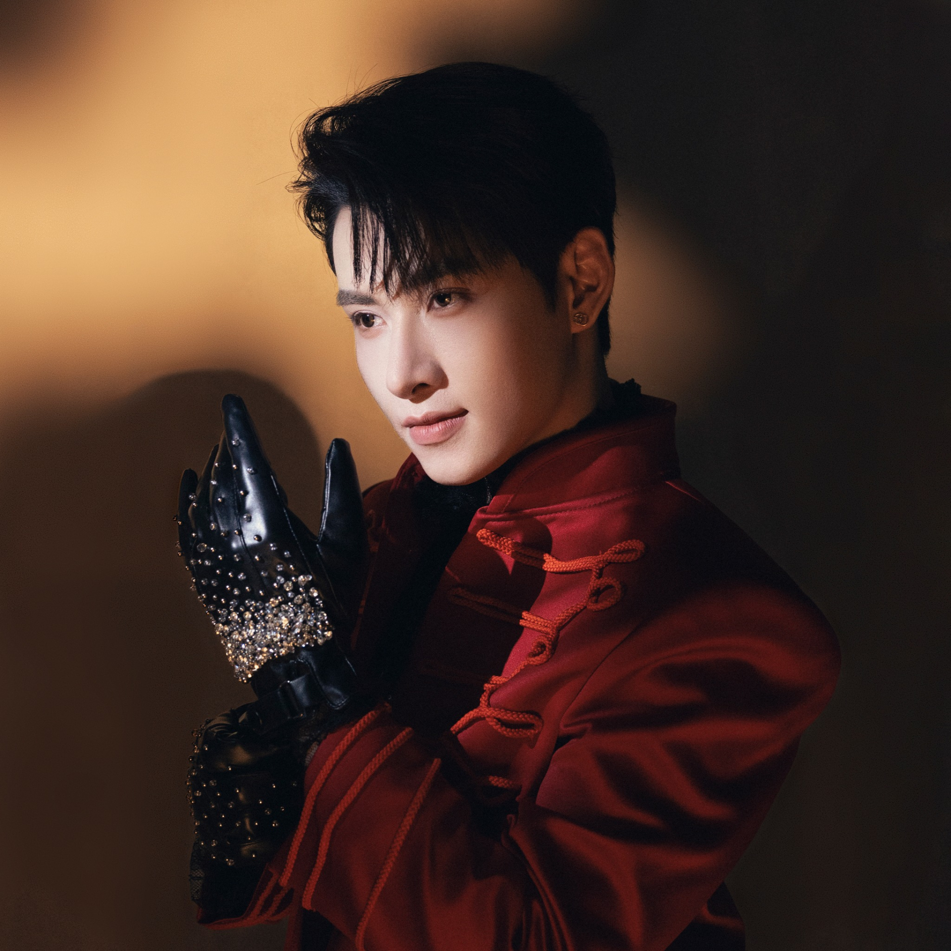 Hùng Huỳnh có gì ngoài “Đẹp mã”?- Ảnh 1.