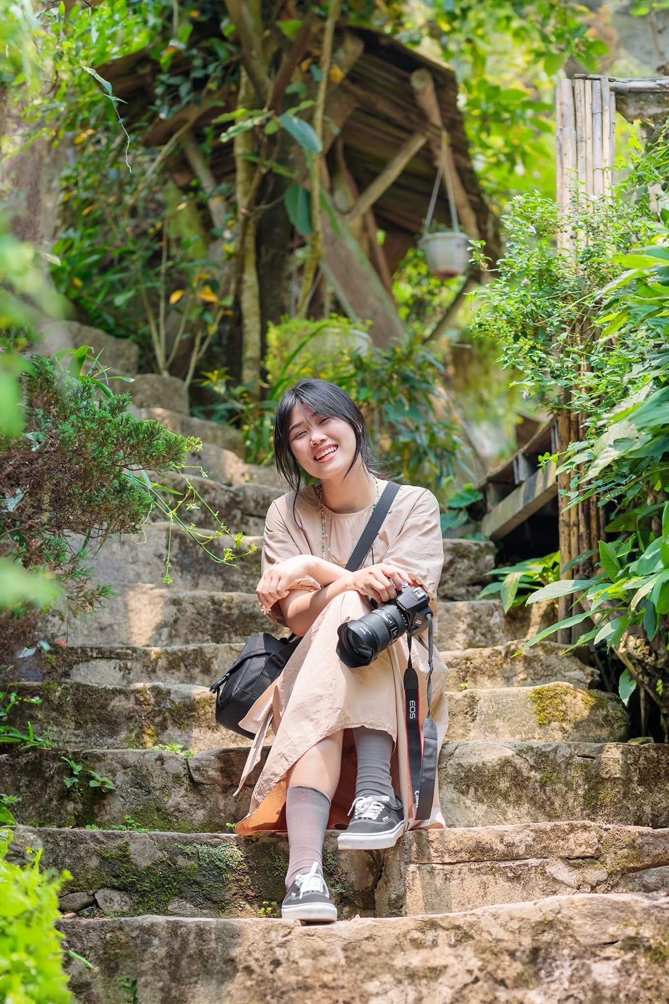 Chân dung bé gái người Mông có vẻ đẹp trong veo, lâu lắm rồi mới có một bộ ảnh khuấy đảo đến thế!- Ảnh 8.