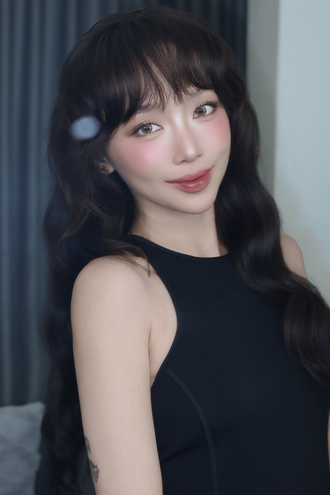 Bị nói thẳng "mặc đồ hở hang để tạo nét kiếm người mới", Tóc Tiên đáp lại 4 chữ- Ảnh 6.