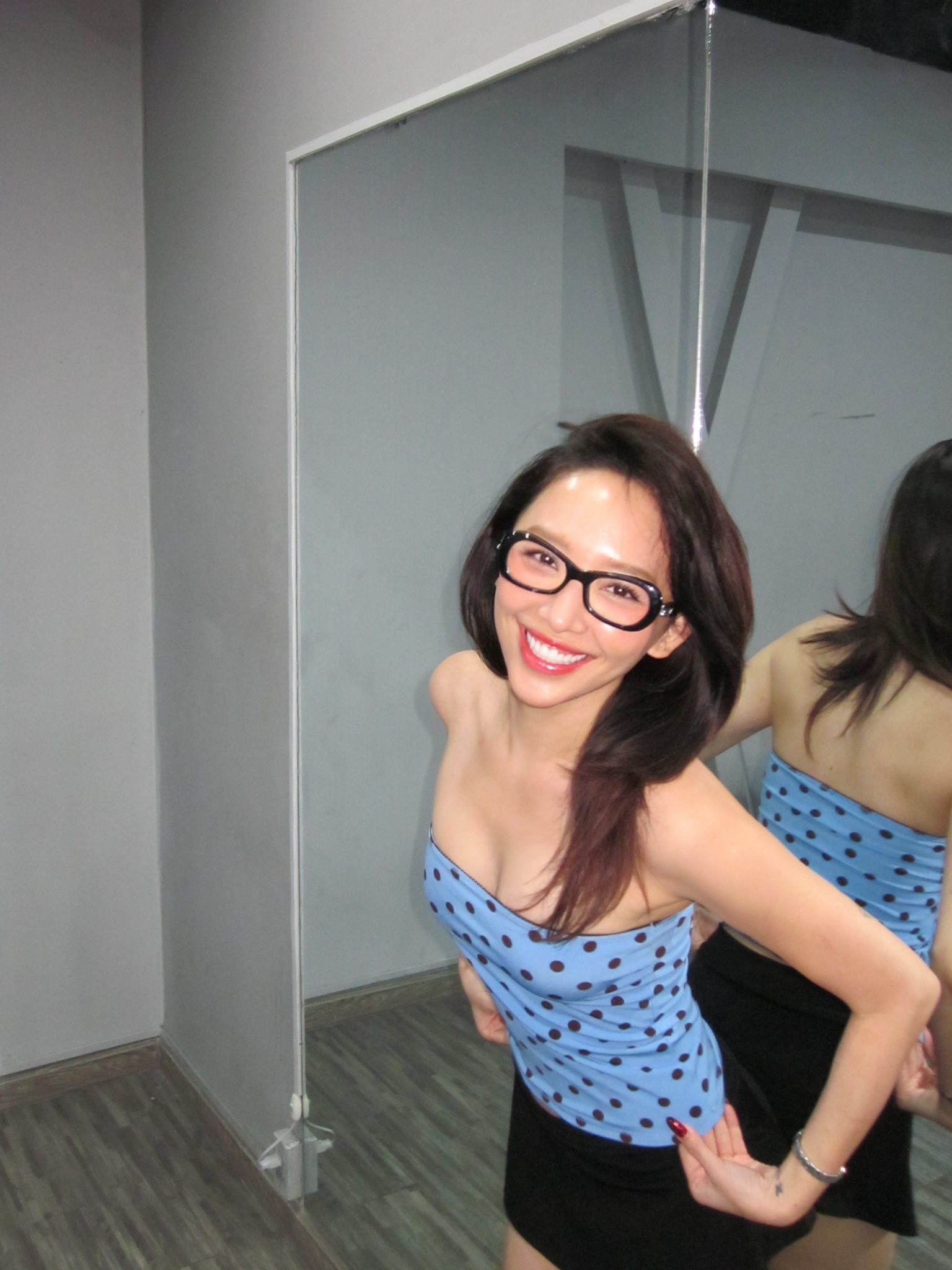 Bị nói thẳng "mặc đồ hở hang để tạo nét kiếm người mới", Tóc Tiên đáp lại 4 chữ- Ảnh 1.