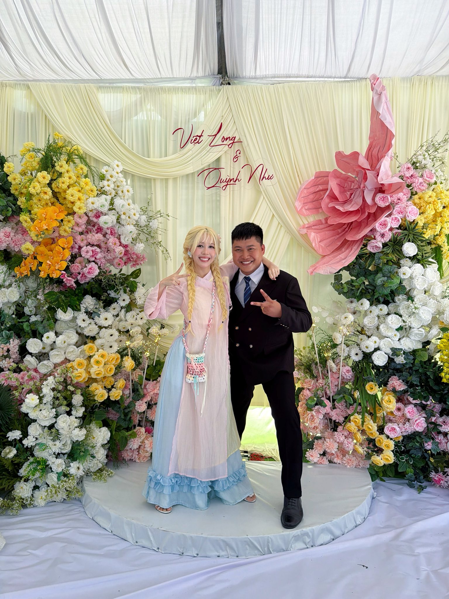 Hậu Hoàng xinh xắn tại đám cưới Mũi trưởng Long, nói 1 câu rõ thái độ vụ "đẩy thuyền" suốt 5 năm- Ảnh 1.