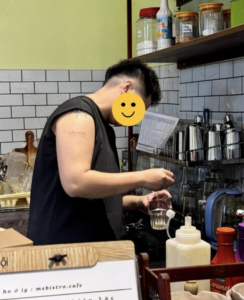 CLIP Đến quán cà phê 