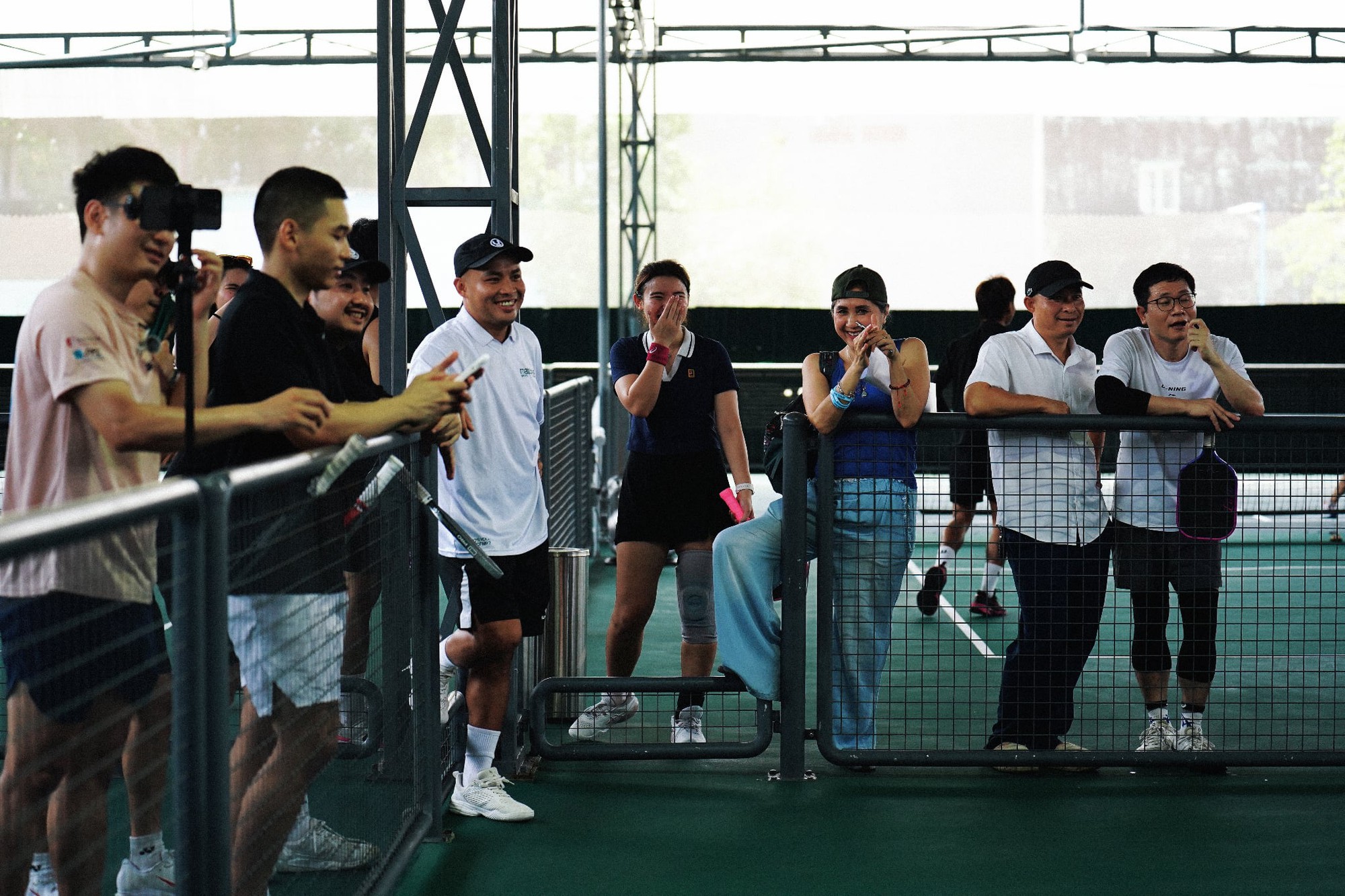 Bắt gặp ngôi sao pickleball Patriquin đi "xé vé" tại TP.HCM- Ảnh 16.