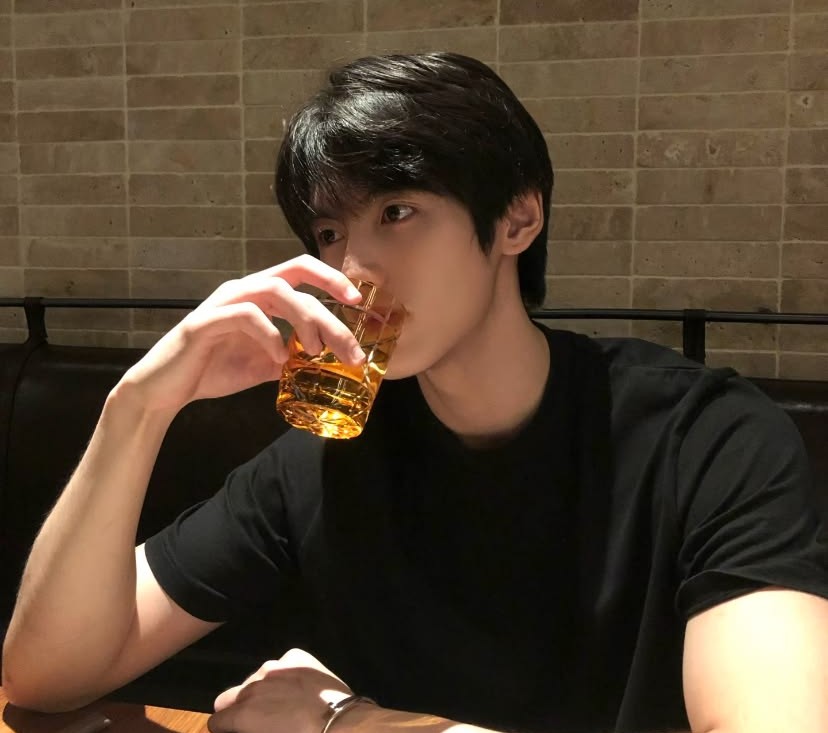 Ân ái vào buổi sáng có tốt hơn cho sức khỏe so với buổi tối không? Bác sĩ chỉ ra 3 điểm khác biệt thú vị - Ảnh 2.