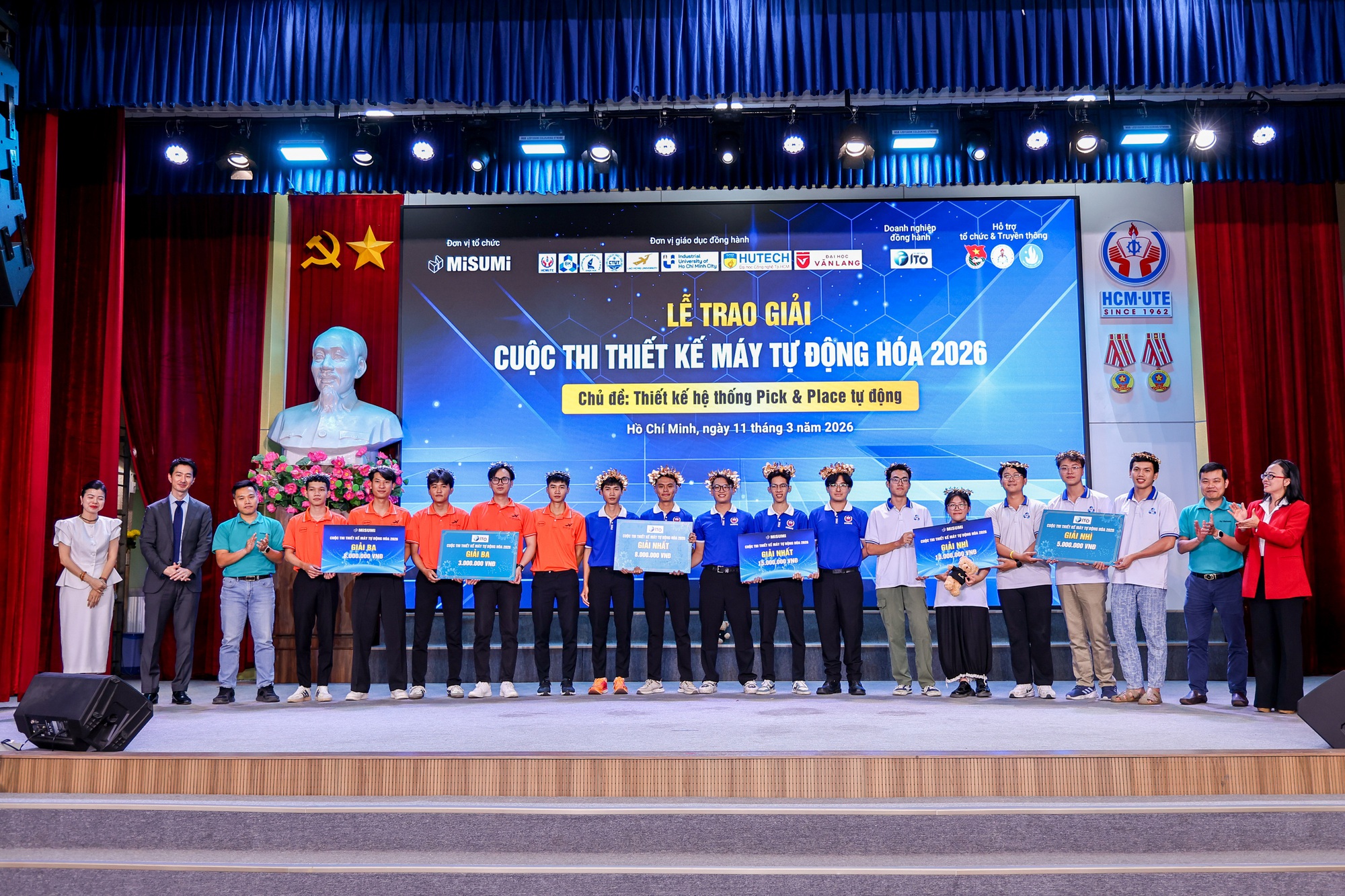 Gặp nhóm 5 chàng trai giành giải Nhất tại cuộc thi Thiết kế Máy tự động hóa 2026: 48 giờ không ngủ và 6 tuần bứt tốc- Ảnh 4.