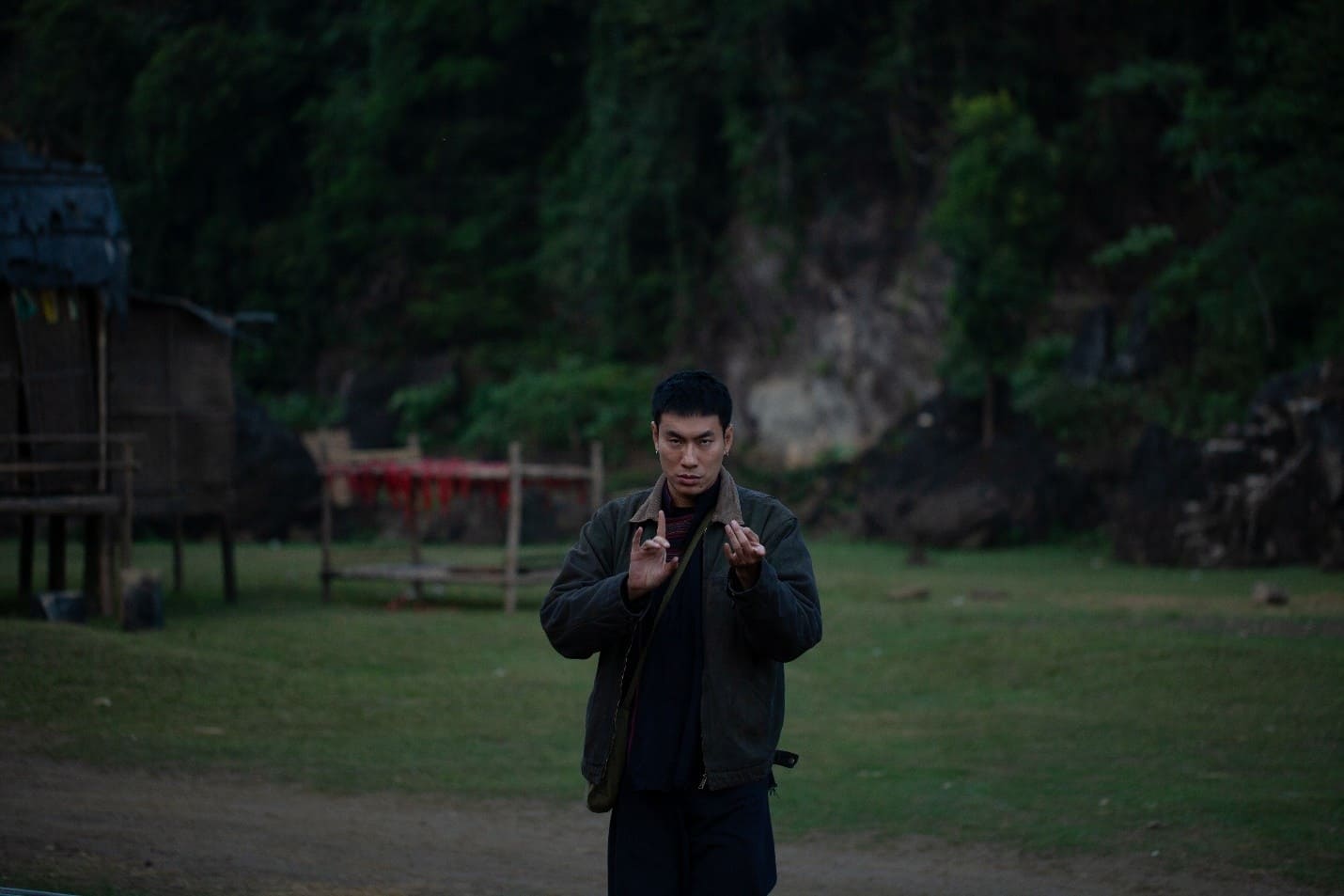 Đường đua phim Việt dịp lễ 30/4: Kinh dị thắng thế, đạo diễn trăm tỷ ngã ngựa?- Ảnh 5.