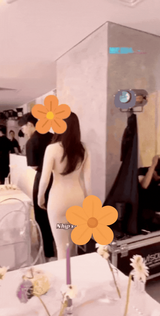 Bạn gái Michael Trương gây sốc với trang phục dự sự kiện như đang... nude!- Ảnh 1.