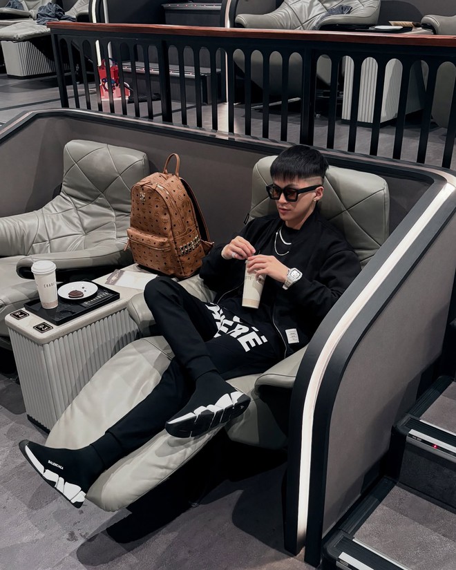 "Boy phố" An Thuyên có tương tác cực tình với Phương Ly là ai?- Ảnh 7.